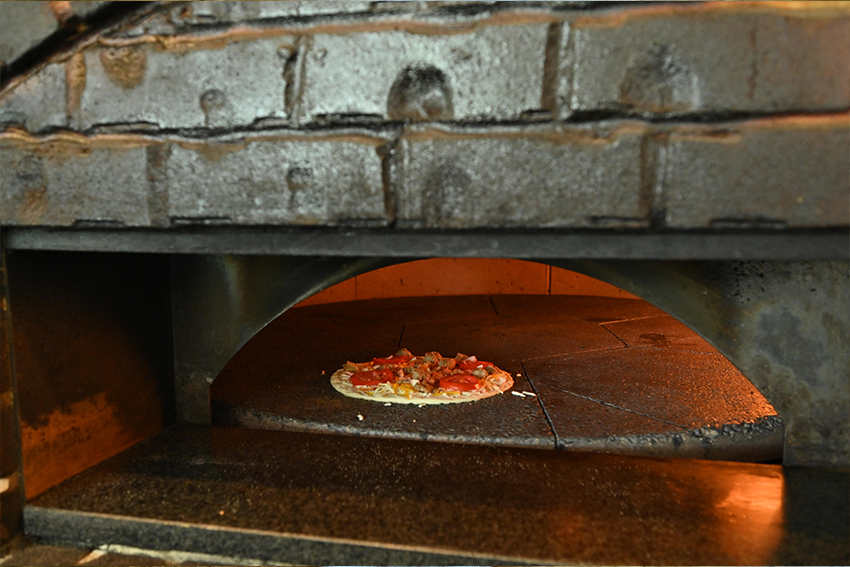 Fairhope Brick Oven Pizza shop